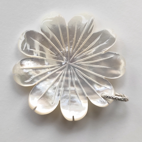Gorgeous Carved Flower Natural Mother of Pearl Sterling Silver Pendant - Picture 1 of 16